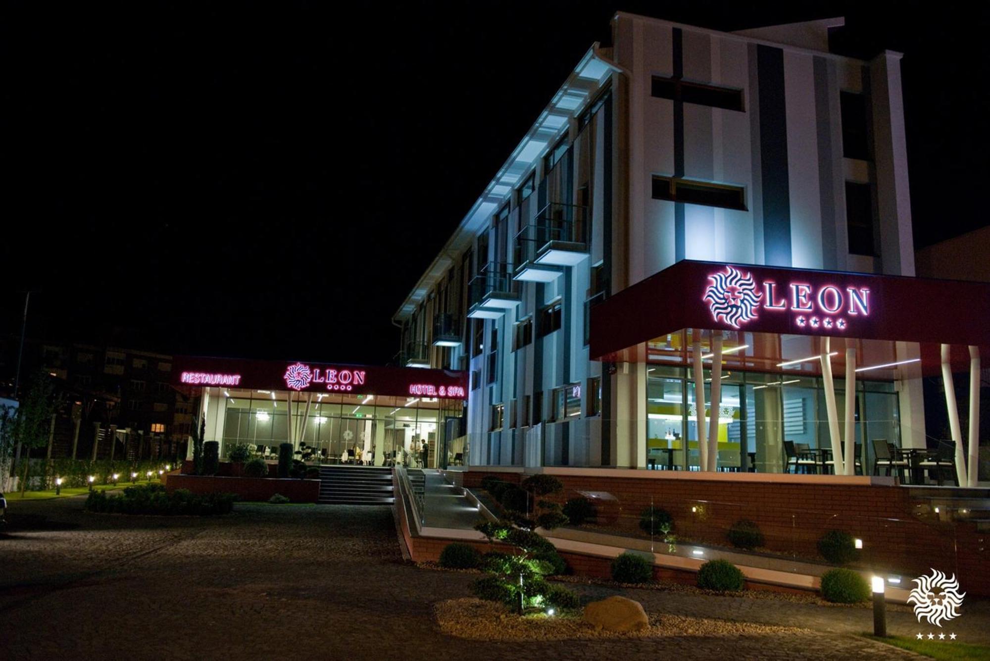 Hotel Leon & Spa Arad Eksteriør bilde