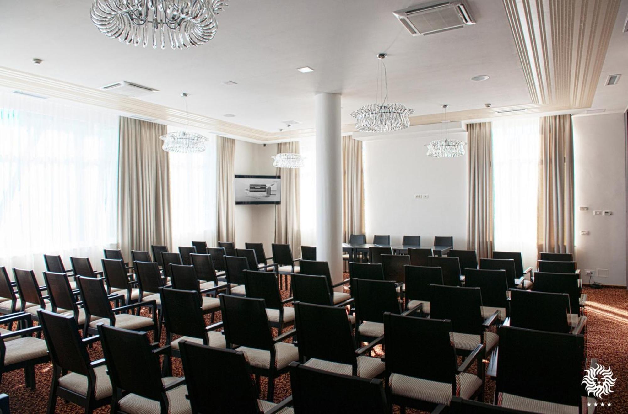 Hotel Leon & Spa Arad Eksteriør bilde
