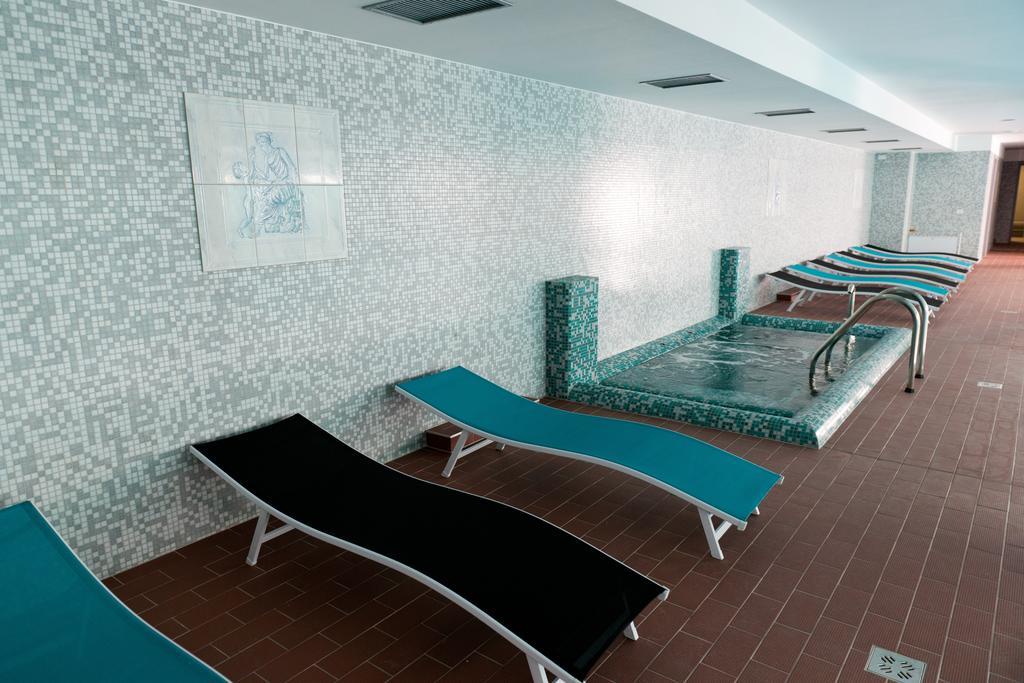 Hotel Leon & Spa Arad Eksteriør bilde