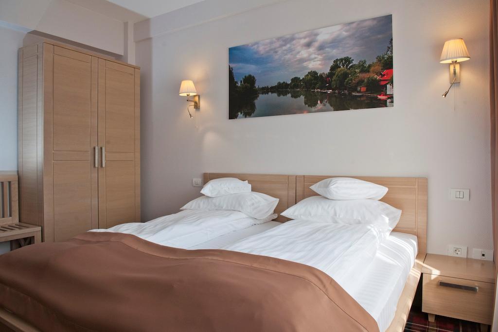 Hotel Leon & Spa Arad Rom bilde